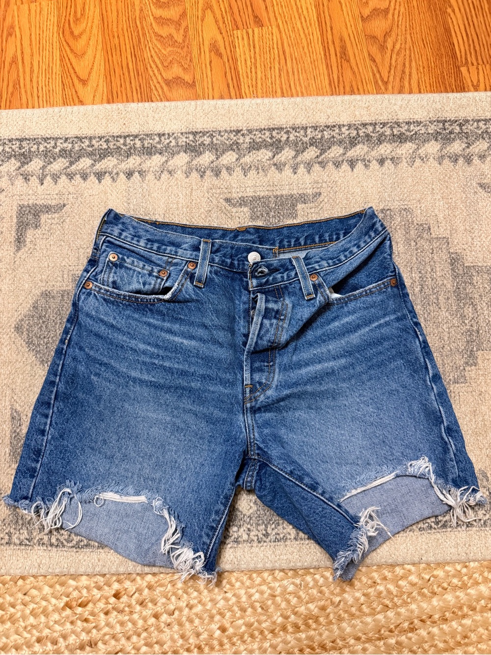 Levi's High Rise Jean Short - 28